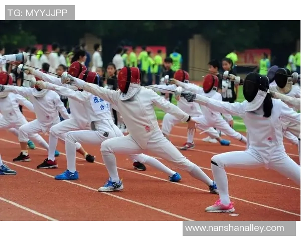 重庆篮球队的崛起之路：从默默无闻到赛场英雄的成长历程